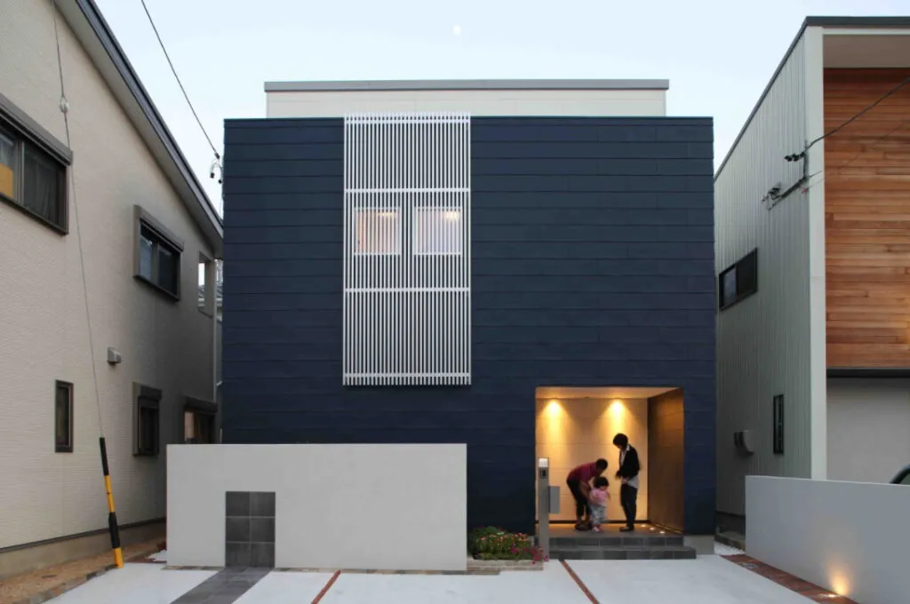 未来創建株式会社